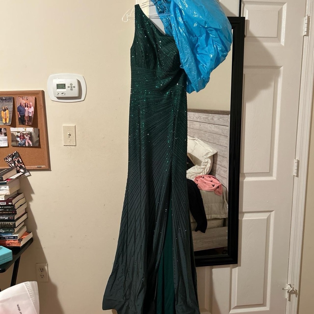 Elegant Green Evening Gown